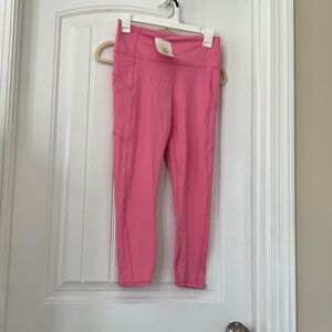 Fabletics Oasis PureLuxe Bright Pink Capri Leggings